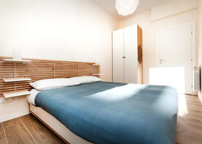 Trendy At Vatican Apartment